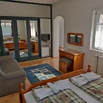 Muschel Panzio 4*